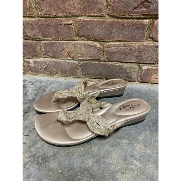 DexFlex Comfort Gold Thong Wedge Sandal Size 9 - Picture 3 of 7